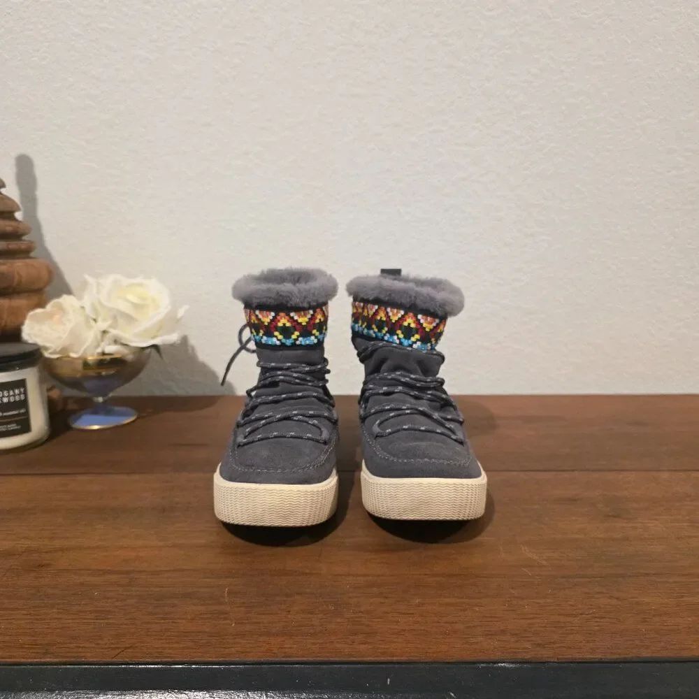 Toms Alpine Gray Winter Boots Sz 5.5
